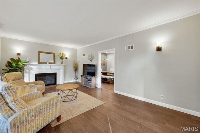 350 Rosedale Place, Webster Groves, MO 63119