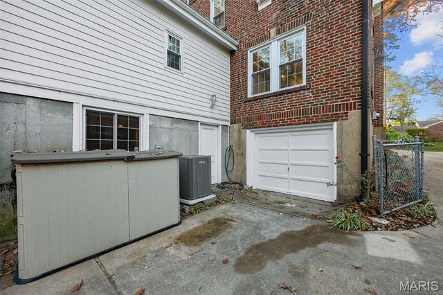 350 Rosedale Place, Webster Groves, MO 63119