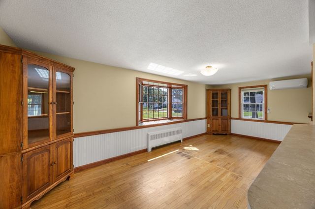 87 Vidal Ave, Falmouth, MA 02536
