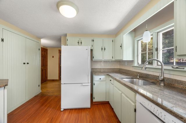 87 Vidal Ave, Falmouth, MA 02536