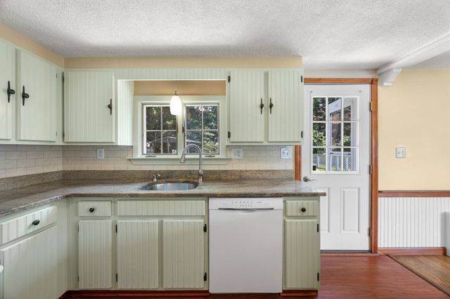 87 Vidal Ave, Falmouth, MA 02536