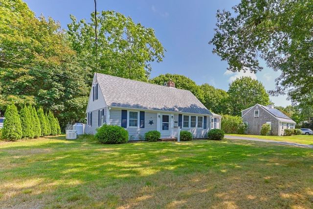 87 Vidal Ave, Falmouth, MA 02536