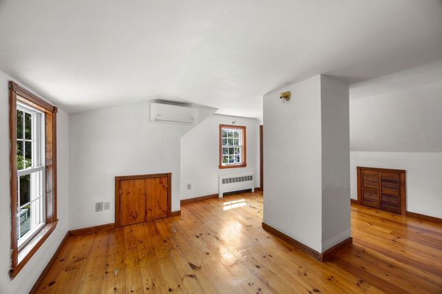 87 Vidal Ave, Falmouth, MA 02536