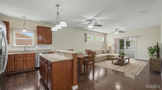 11 Thoreau Court, O'fallon, MO 63366
