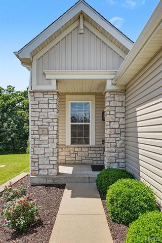 11 Thoreau Court, O'fallon, MO 63366