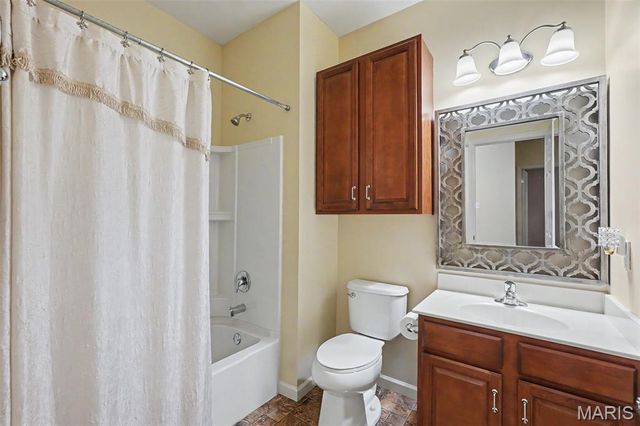 11 Thoreau Court, O'fallon, MO 63366