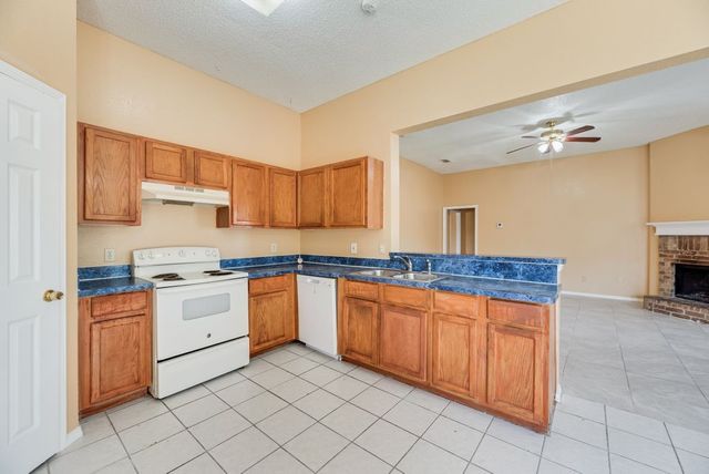 1019 Balkan Drive, Lancaster, TX 75134