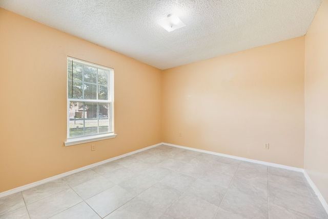 1019 Balkan Drive, Lancaster, TX 75134