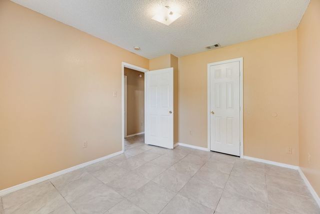 1019 Balkan Drive, Lancaster, TX 75134