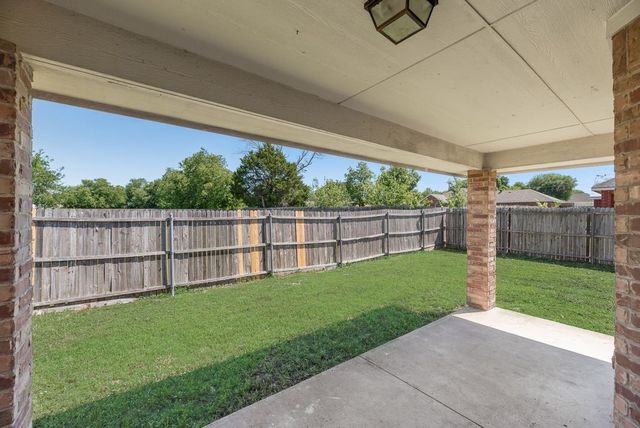 1019 Balkan Drive, Lancaster, TX 75134