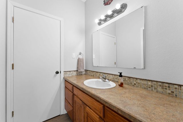 27345 Farm Road 1250, Golden, MO 65658