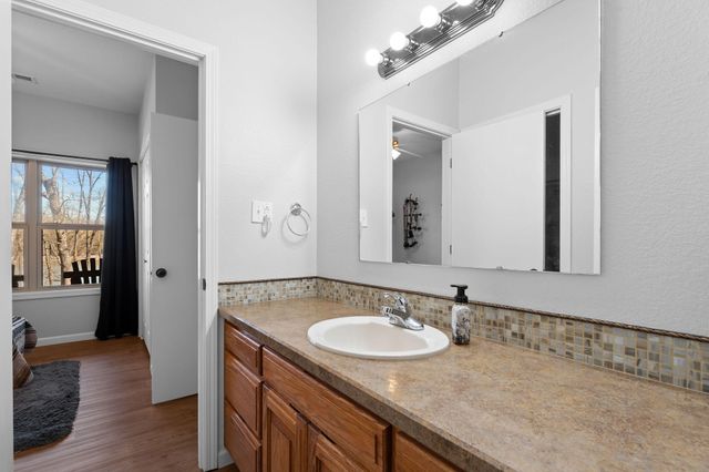 27345 Farm Road 1250, Golden, MO 65658