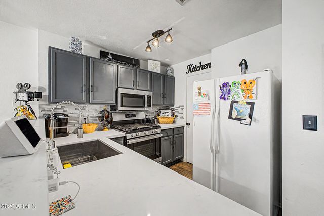 125 S 56TH Street 1, Mesa, AZ 85206