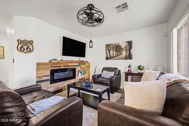 125 S 56TH Street 1, Mesa, AZ 85206