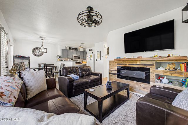 125 S 56TH Street 1, Mesa, AZ 85206