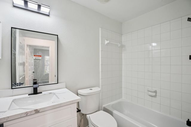 1705 Stuart Street, Houston, TX 77004