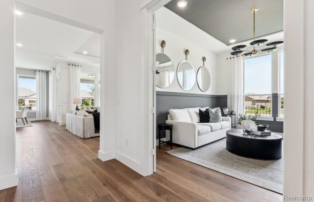 2308 Costal Court, Milford Charter Township, MI 48381