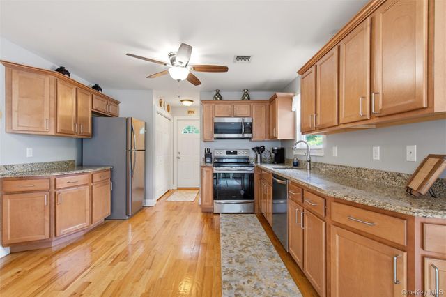 96 Main Avenue, Mastic, NY 11950