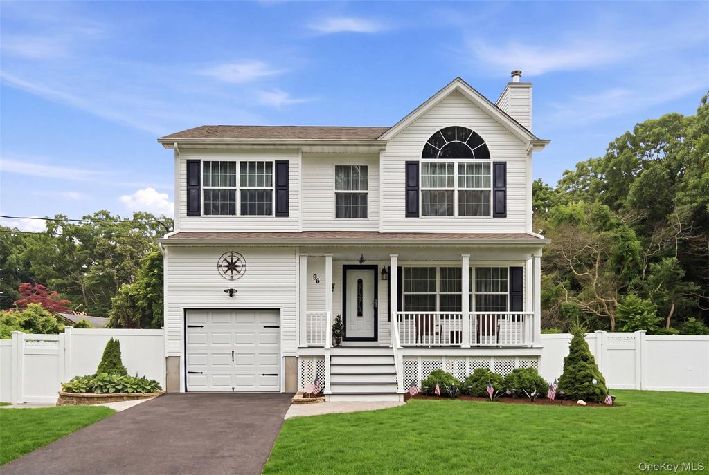 96 Main Avenue, Mastic, NY 11950