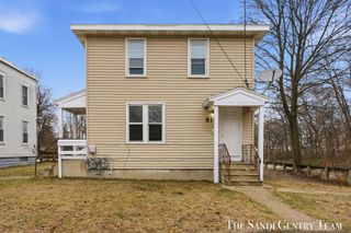 810 W Southern Avenue, Muskegon City, MI 49441