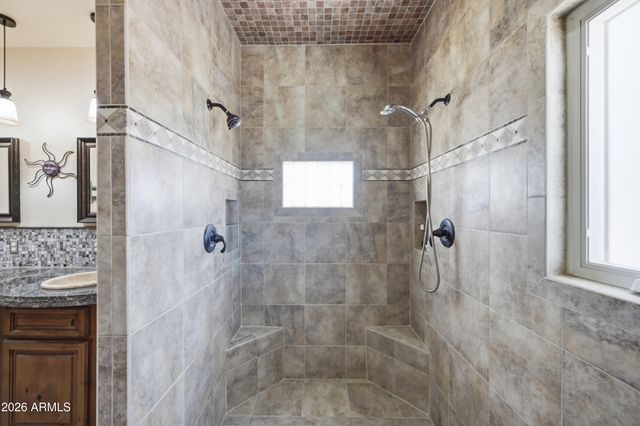 9121 W QUAIL Trail W, Queen Creek, AZ 85144