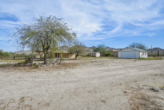 9121 W QUAIL Trail W, Queen Creek, AZ 85144