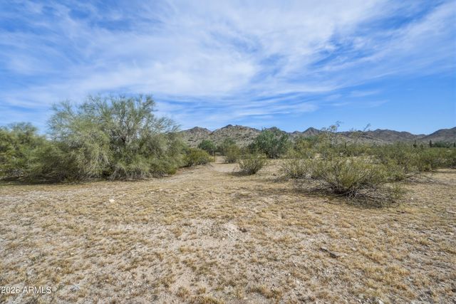 9121 W QUAIL Trail W, Queen Creek, AZ 85144