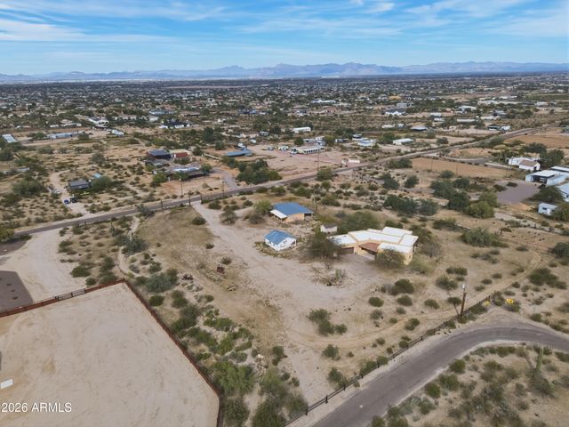 9121 W QUAIL Trail W, Queen Creek, AZ 85144