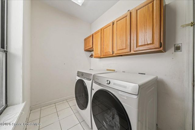 594 Hummingbird Drive, Indialantic, FL 32903