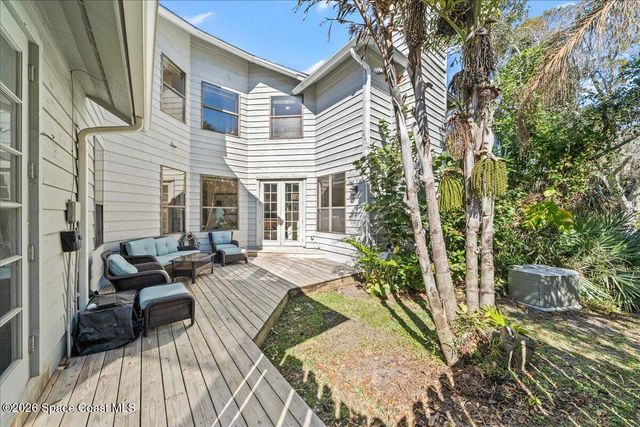 594 Hummingbird Drive, Indialantic, FL 32903