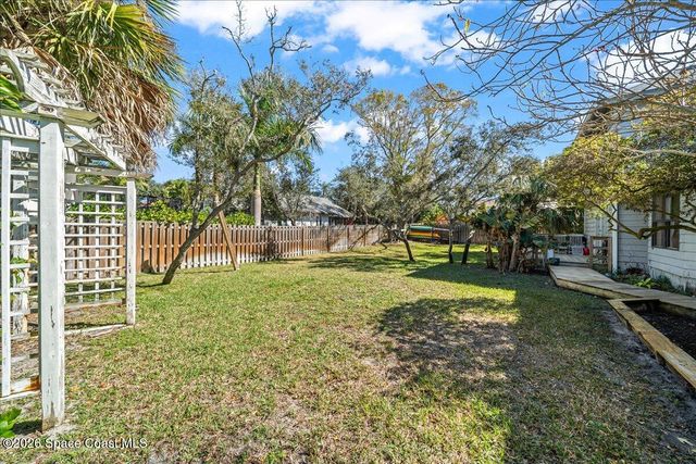 594 Hummingbird Drive, Indialantic, FL 32903