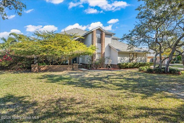 594 Hummingbird Drive, Indialantic, FL 32903