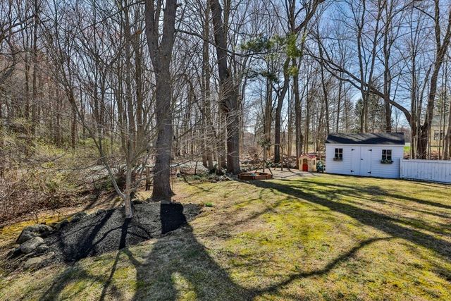 84 Central St, Georgetown, MA 01833