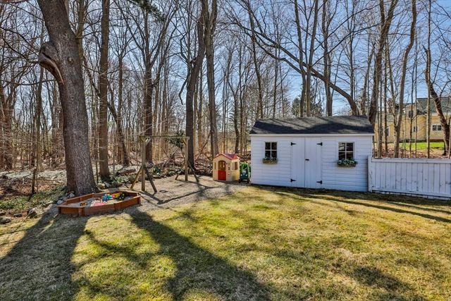 84 Central St, Georgetown, MA 01833