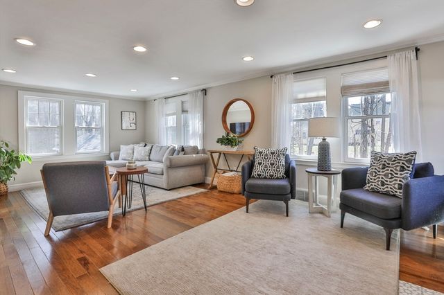 84 Central St, Georgetown, MA 01833