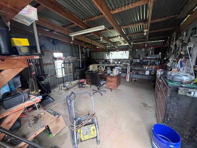 225 CR 2091, Carthage, TX 75633