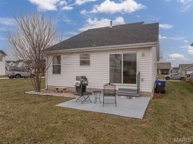 1602 Homefield Meadows Drive, O'fallon, MO 63366