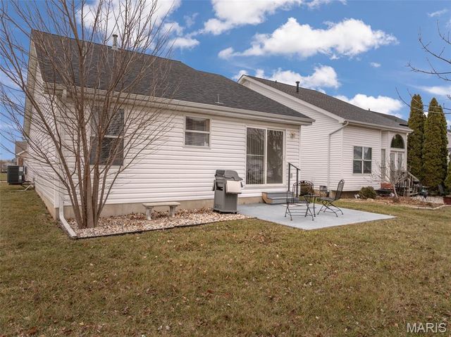 1602 Homefield Meadows Drive, O'fallon, MO 63366