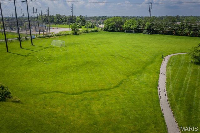 1602 Homefield Meadows Drive, O'fallon, MO 63366