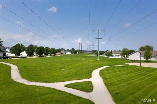 1602 Homefield Meadows Drive, O'fallon, MO 63366