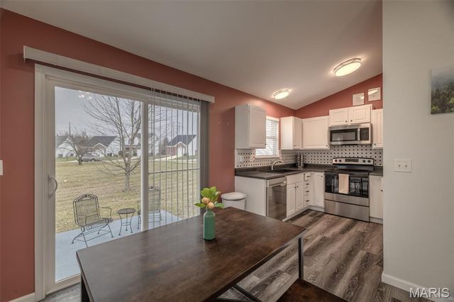 1602 Homefield Meadows Drive, O'fallon, MO 63366