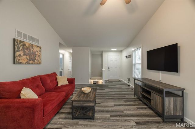 1602 Homefield Meadows Drive, O'fallon, MO 63366