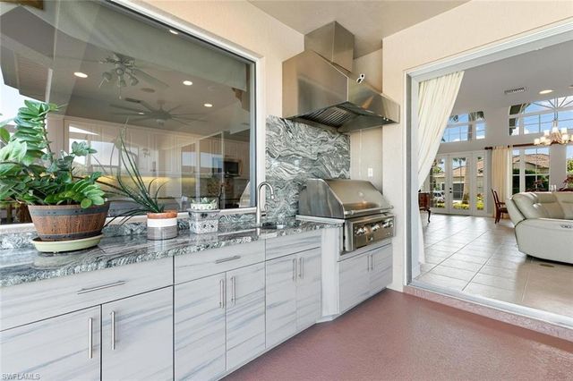 1040 Coronado CT, Marco Island, FL 34145