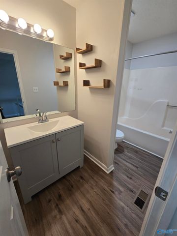 220 Marinawoods Drive A, Huntsville, AL 35803