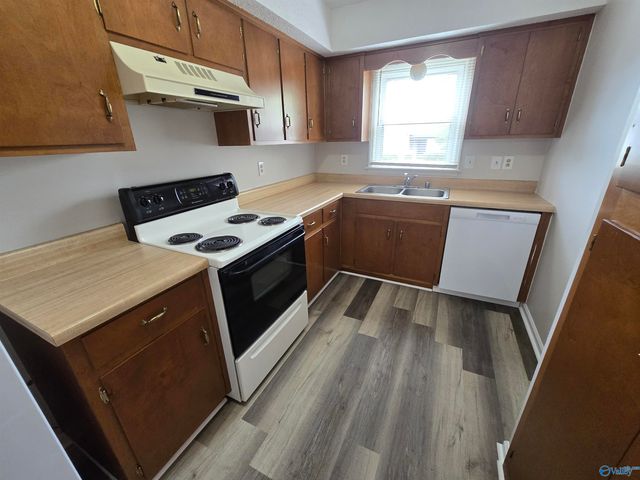 220 Marinawoods Drive A, Huntsville, AL 35803