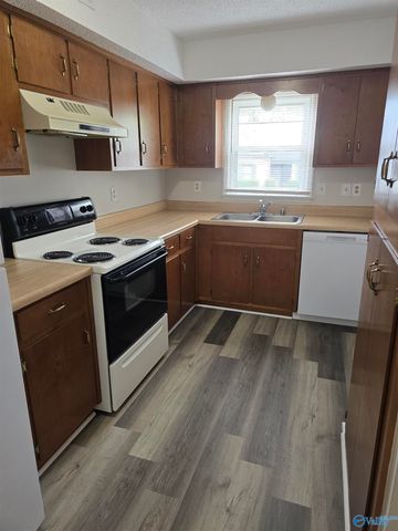 220 Marinawoods Drive A, Huntsville, AL 35803