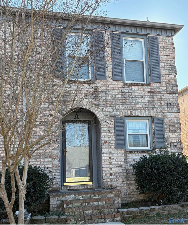 220 Marinawoods Drive A, Huntsville, AL 35803