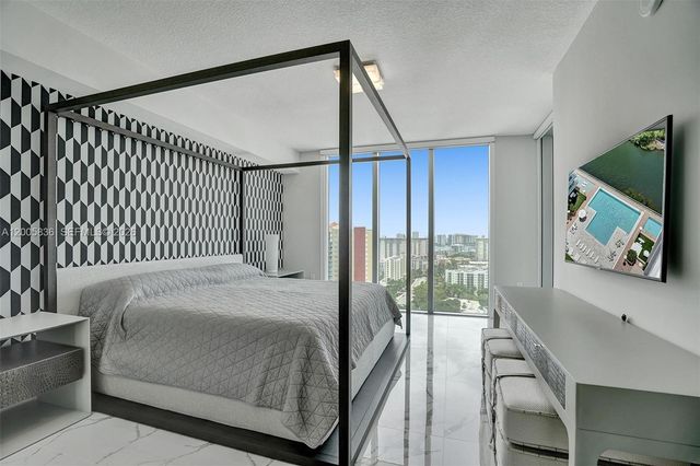 330 Sunny Isles Boulevard 52207, Sunny Isles Beach, FL 33160