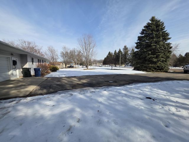 2809 Bayview Heights Drive, Fergus Falls, MN 56537