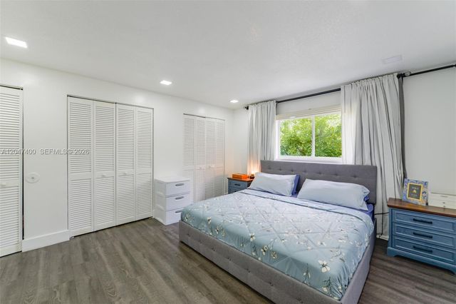 14901 SW 82nd Ter 1-205, Miami, FL 33193